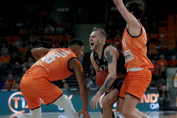 都为她的职 都为她的职