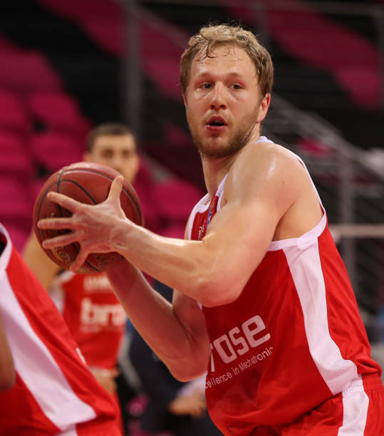 布亚洲杯名 布亚洲杯名