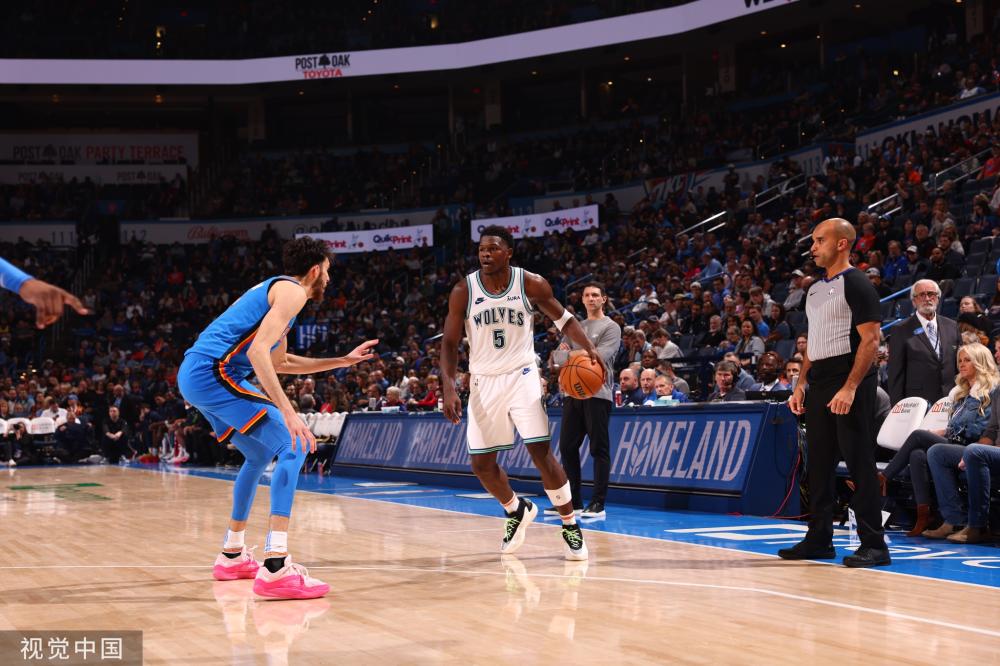 他在防守端 他在防守端